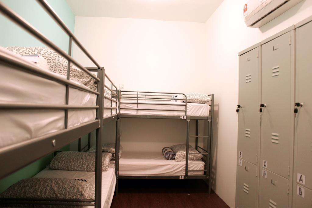 Roof Talk Theme Hostel Johor Bahru Pokoj fotografie