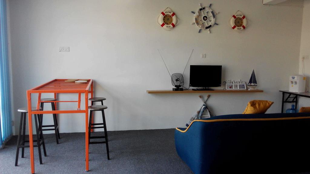 Roof Talk Theme Hostel Johor Bahru Pokoj fotografie