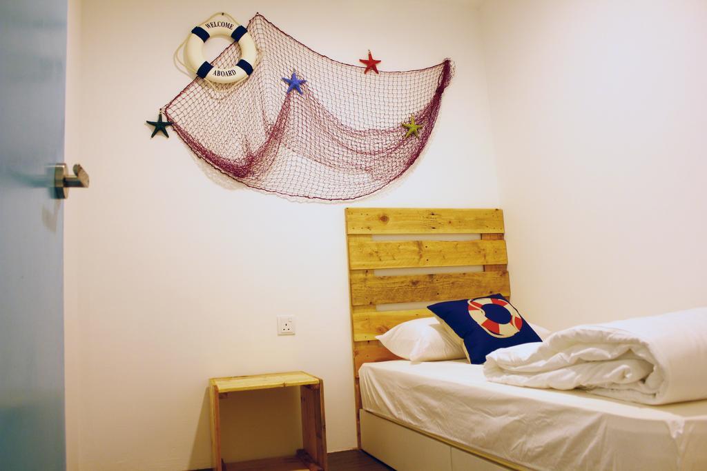Roof Talk Theme Hostel Johor Bahru Pokoj fotografie
