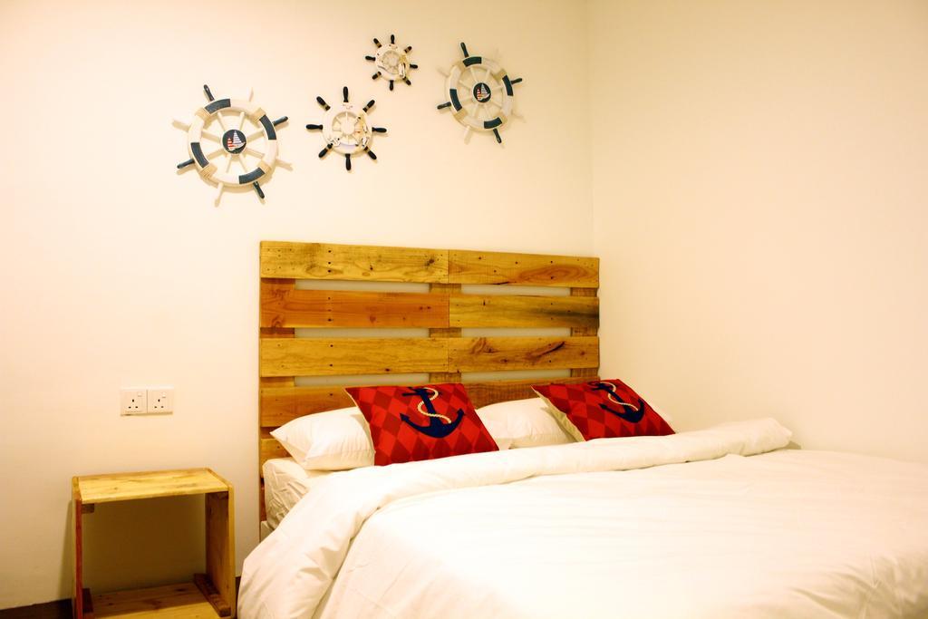 Roof Talk Theme Hostel Johor Bahru Pokoj fotografie