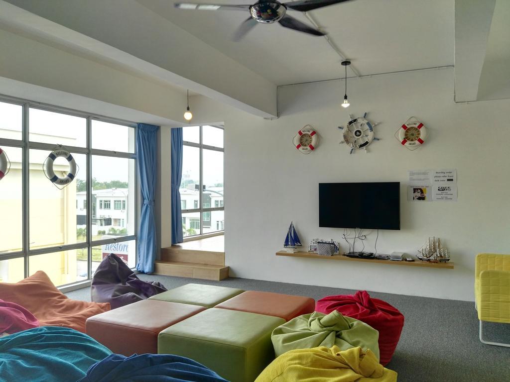 Roof Talk Theme Hostel Johor Bahru Exteriér fotografie
